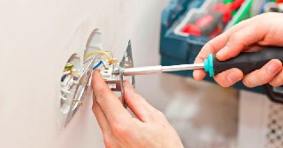 Электромонтажные работы Искитим цена 475 руб Электрика под ключ